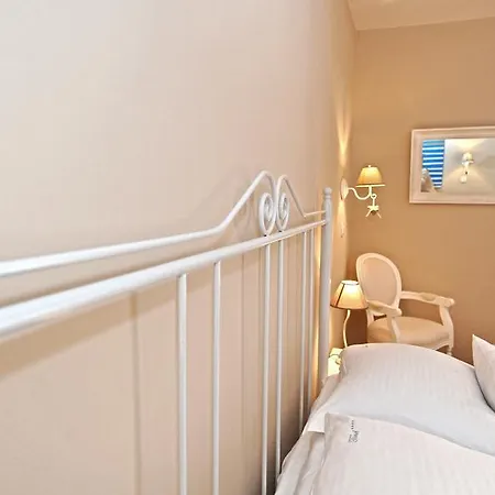 Tinel Old Center זאדאר