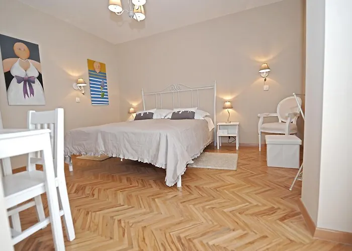 Guest house Tinel Old City Center 4*
